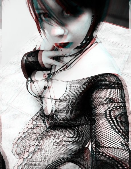 Samara Cobain free star pics