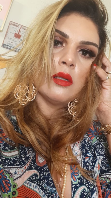 Aline Bertuci pornstar hot pictures