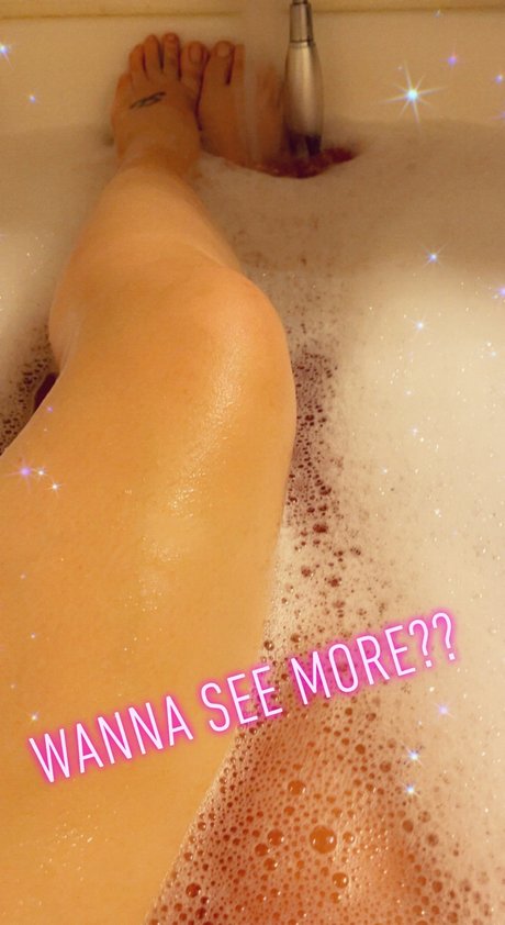 Scarlett Brew_ art actress picture