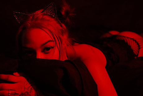 Livie Garrett art actress pics