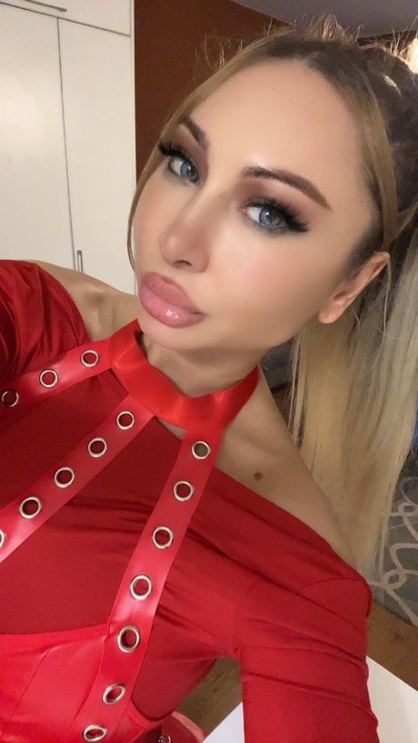 DreamGirl pornstar sexy pic