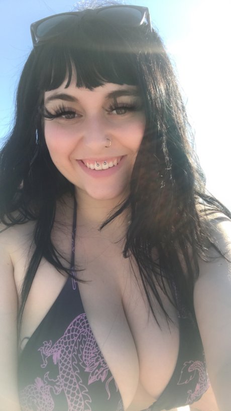 Thorn_ star naked gallery