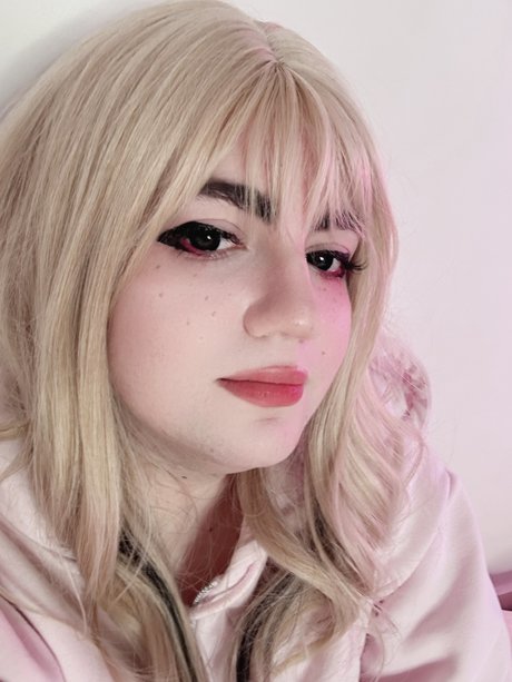 Nikola Strife pornstar perfect img