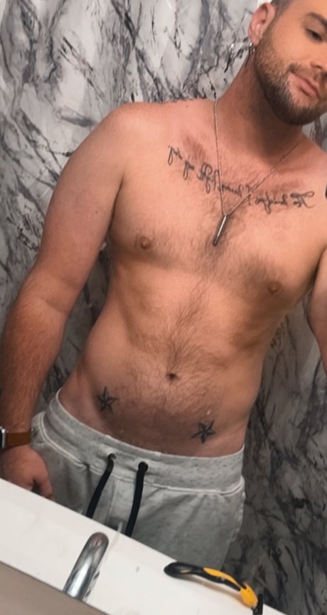 Nick Carter sexy actress galleries