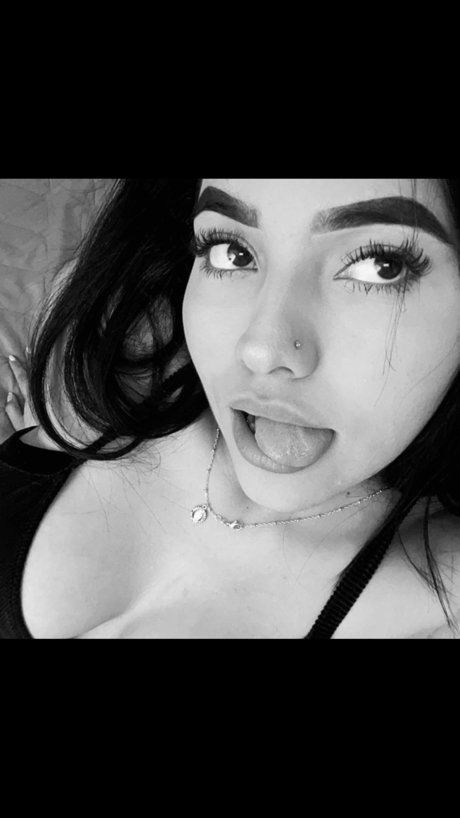 Valentina G_ porn model pic