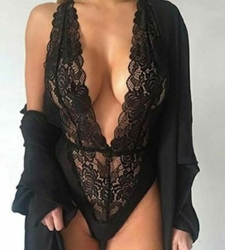 Macarena Diaz pretty pornstar img