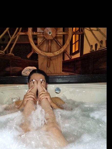 _Lsk star erotic pictures