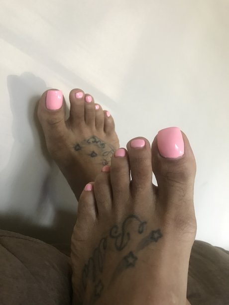 Candee Toes perfect star pictures