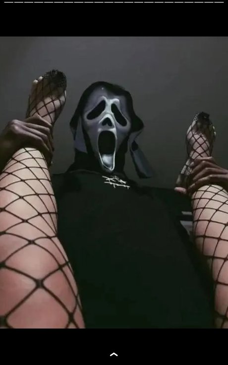 Courtney Luxxx hd actress photos