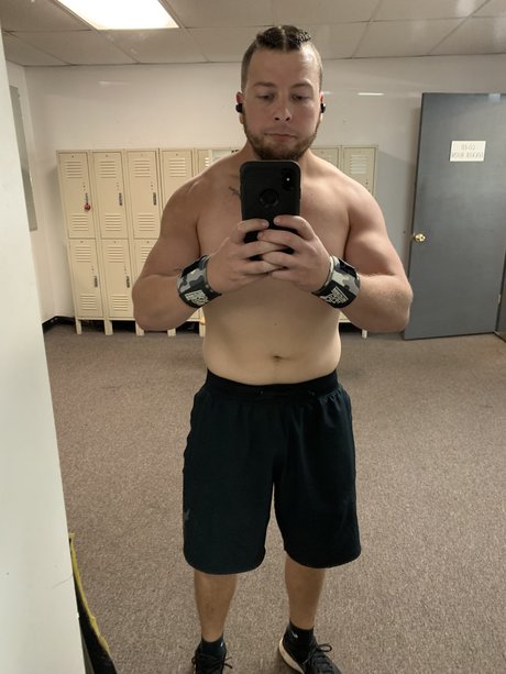 Wyt3mic free model photo