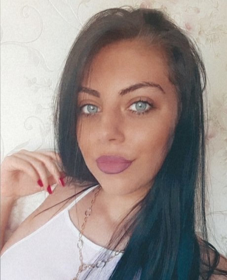 Fabiana model high quality img