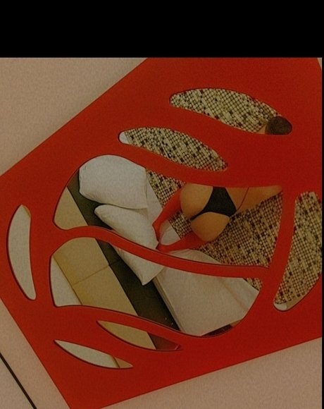 Isabella Ang model exclusive pic