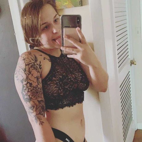 Paula Wear adult model pics