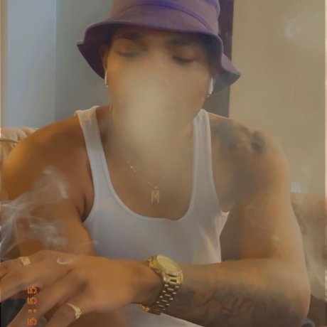 LickYoLips star nude galleries