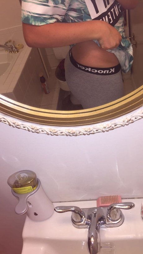 Thickiemister pornstar hot pic