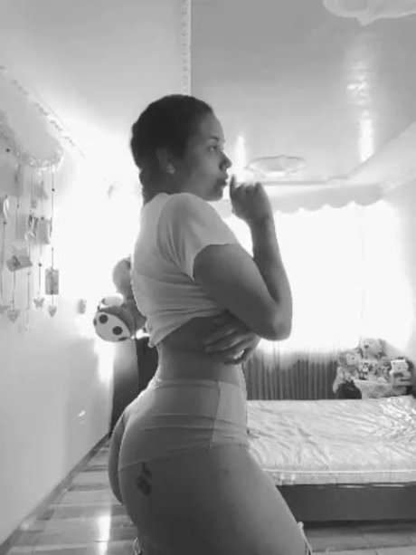 Kata Tejedor model nude img