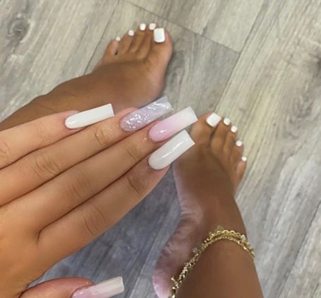 Pretty feet_ model high quality picture