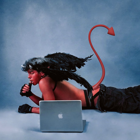 Micke Holguin Bello art model archive