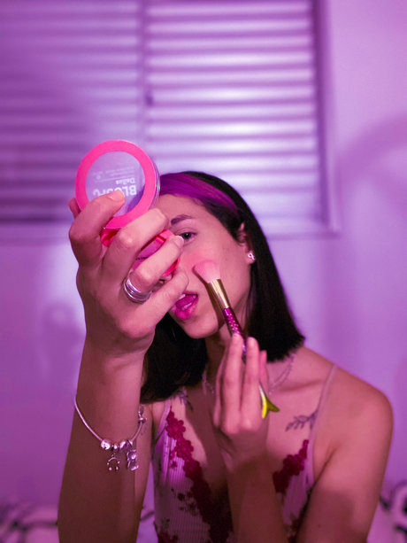 _Littlee cherry model hot image