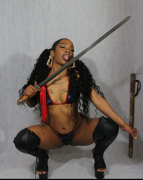 Monaa Lisaa pornstar xxx img