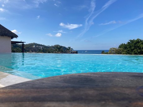 OakleyP exclusive model pictures