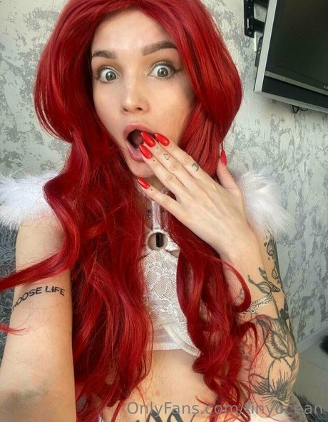 amberfoxyyy porn model picture