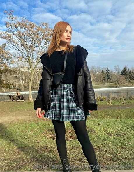 amberfoxyyy hot pornstar image