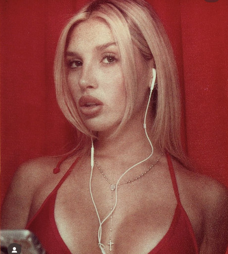 Gigigracee1 star perfect picture