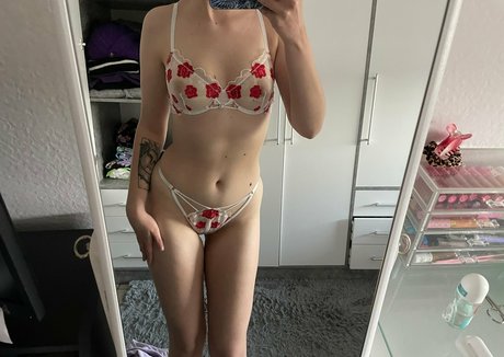 lilbloomix high quality pornstar pics