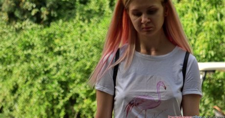 Candid Bralessday nudes model img