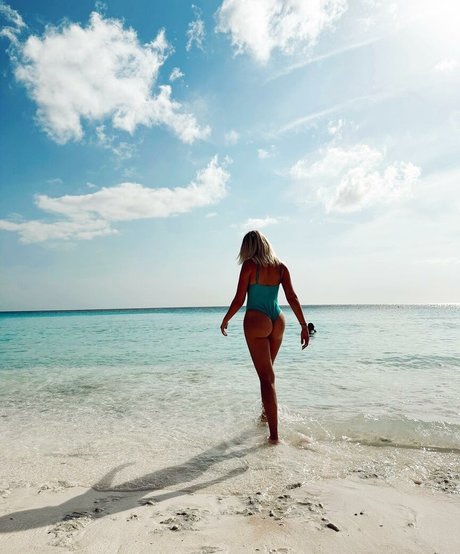 Gabi Lopes model beautiful pic