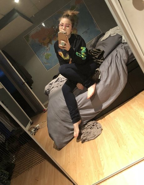 Fooya nudes actress img