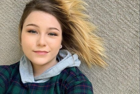 Fooya exclusive star pic