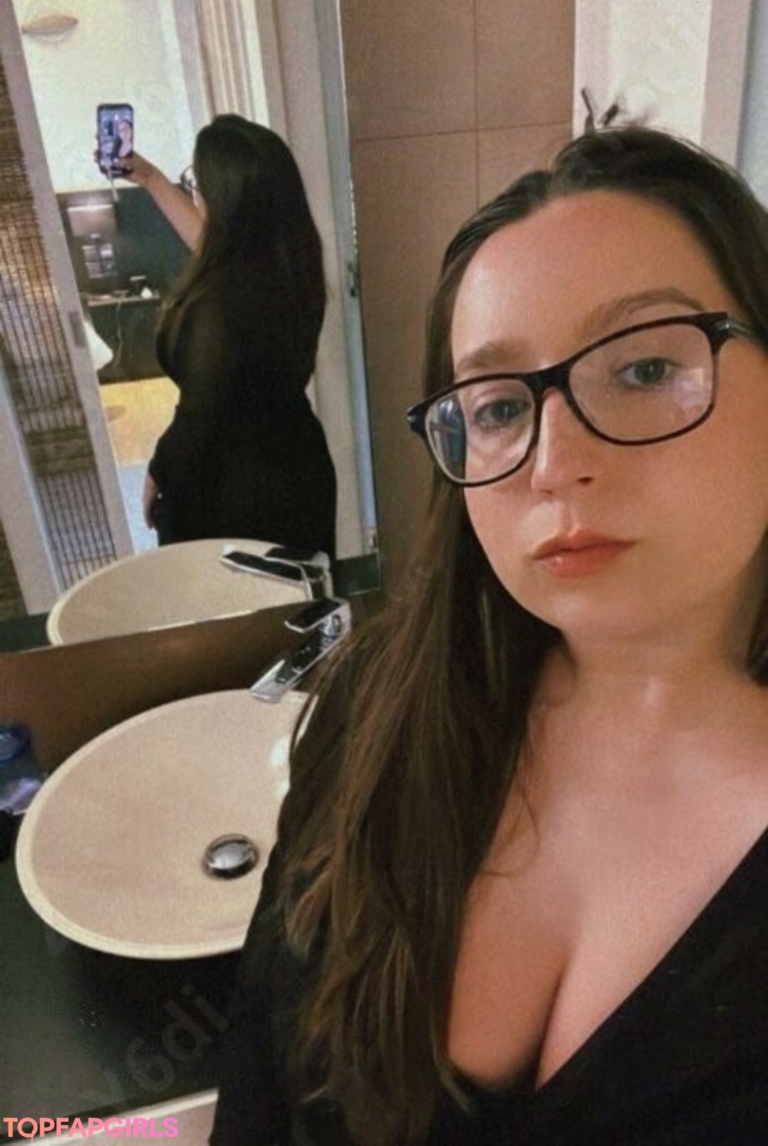 Kirsty Wells exclusive model pics