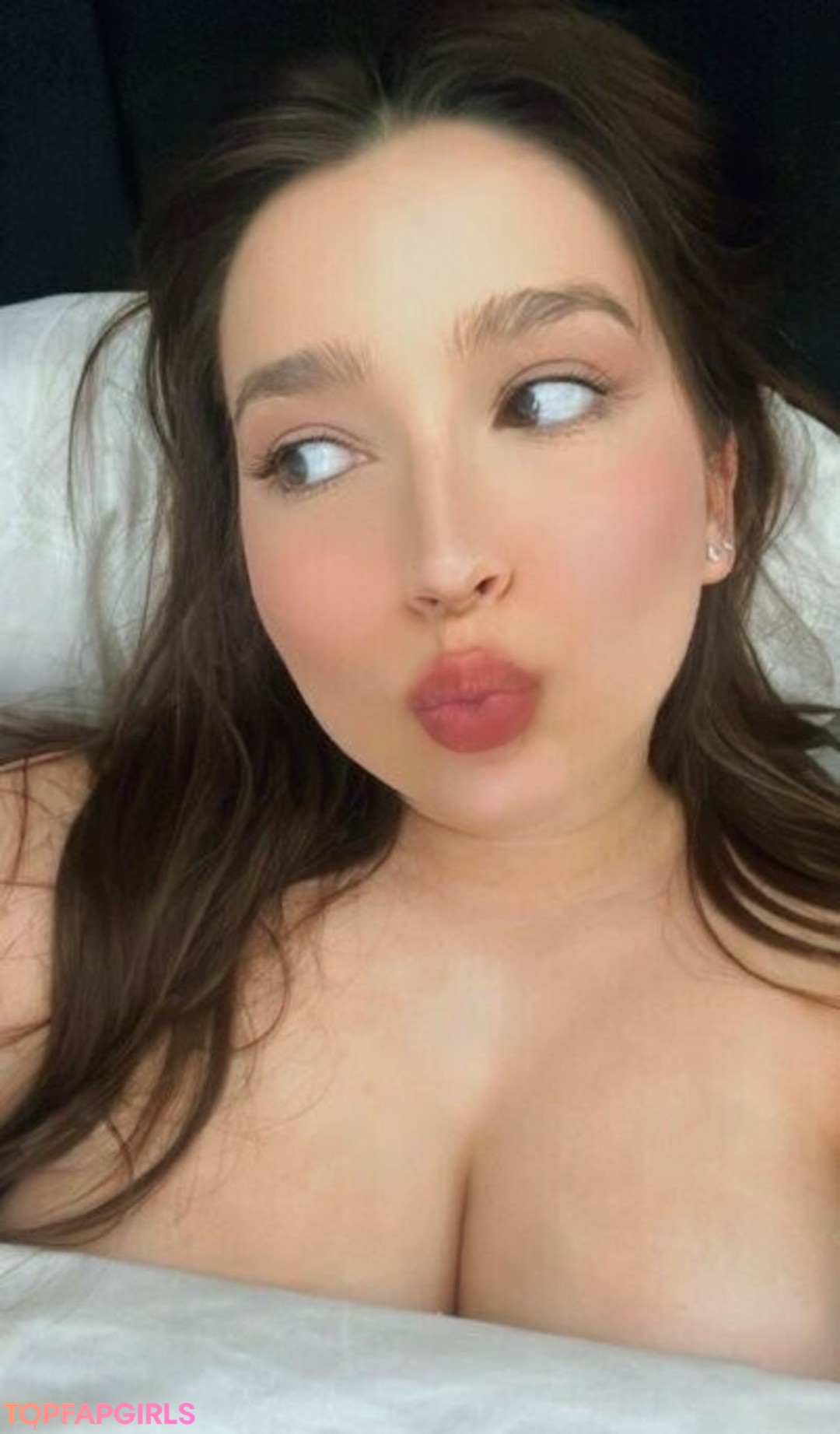 Kirsty Wells free star picture