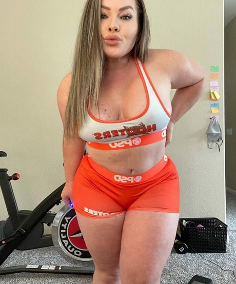 notyouraverage adult star image