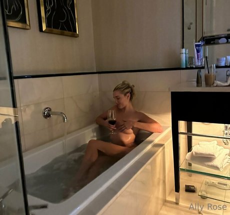 Allyyyrose erotic actress galleries