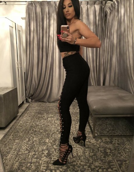 Mistress Tangent pornstar free pictures