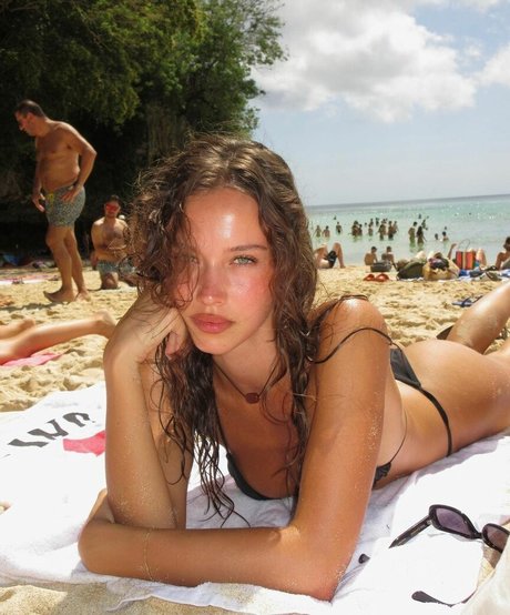 Isabelle Mathers model exclusive image