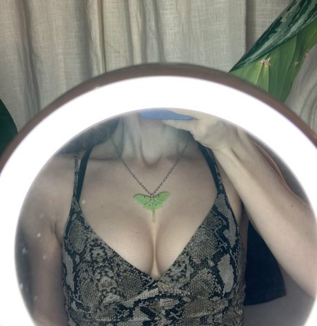 Fvckseaworld adult actress image