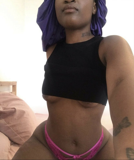 Mellaa Baby pretty star photos