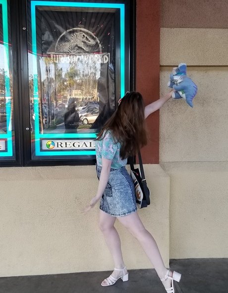 Jenny Nicholson Profile pic