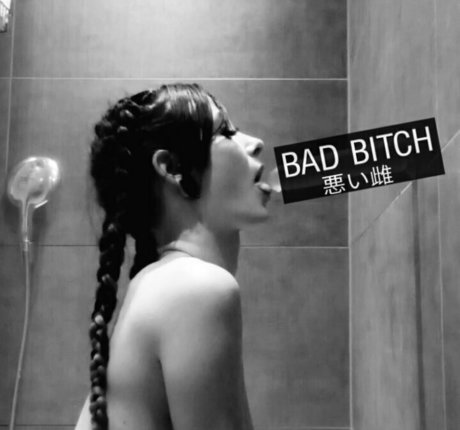 littlemissnaughtytw star art pictures