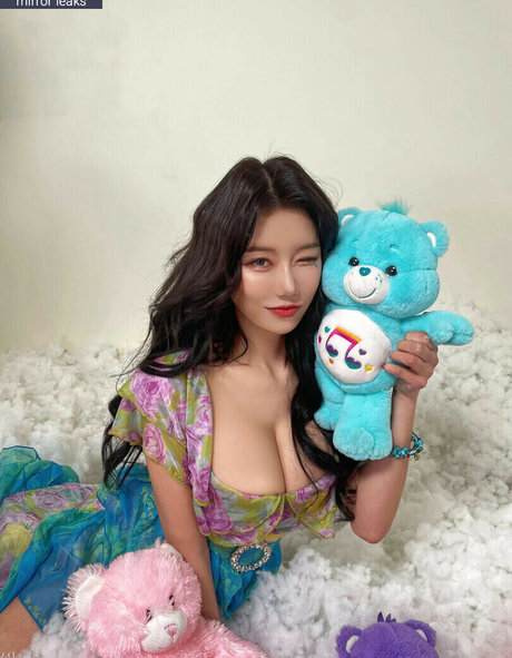 Berry0314 naked model img