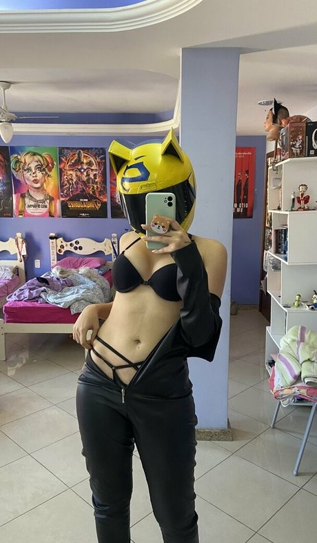 mayhemandbacon hd actress pics