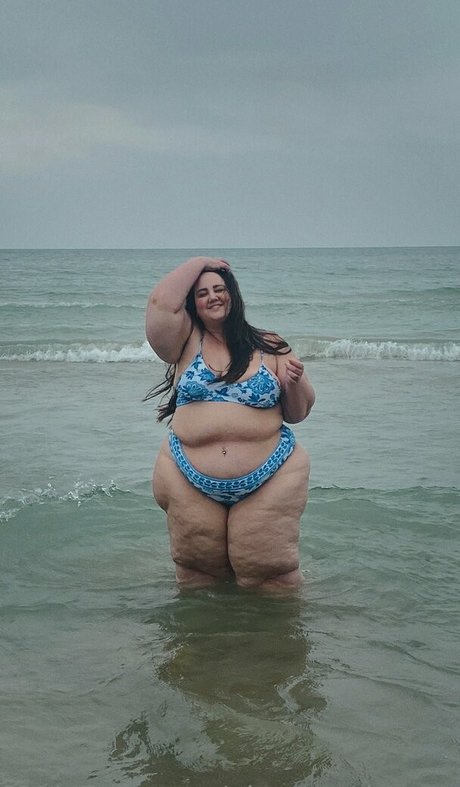 plump princess naked star image