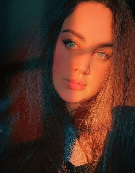 plump princess model erotic pics