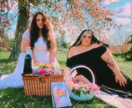 plump princess nude model pictures