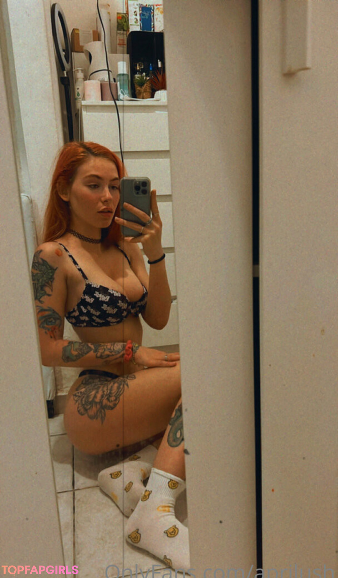 April Harel model top pictures