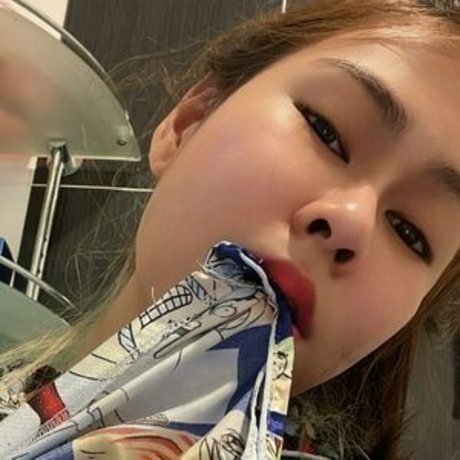 aylachoo pornstar adult photos